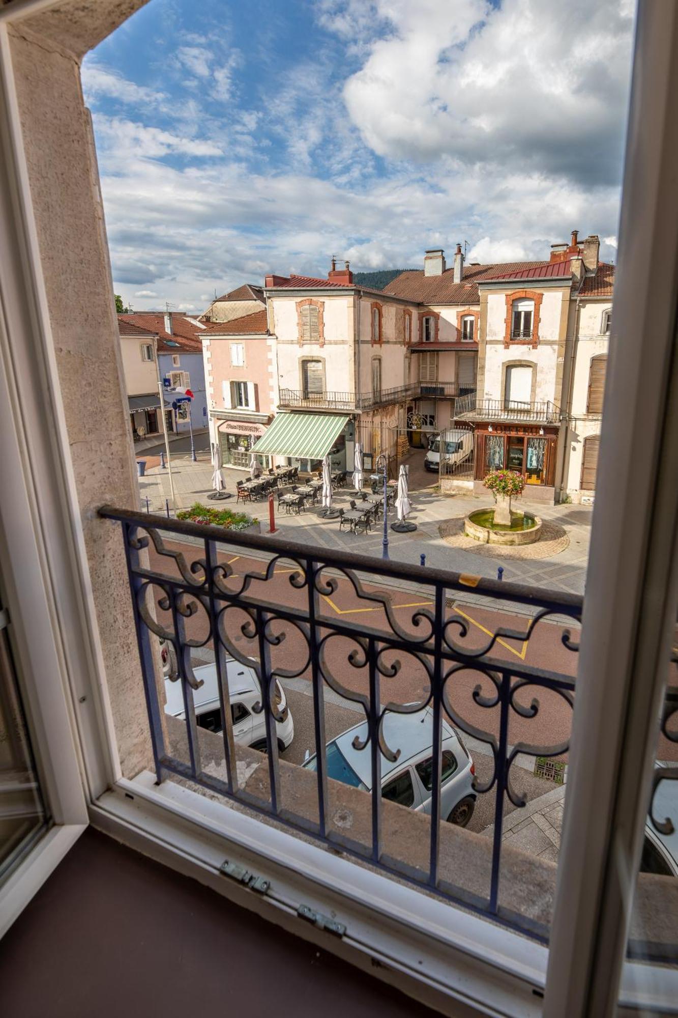 Cocon De La Belle De Vosges 3 Chambres Remiremont Extérieur photo